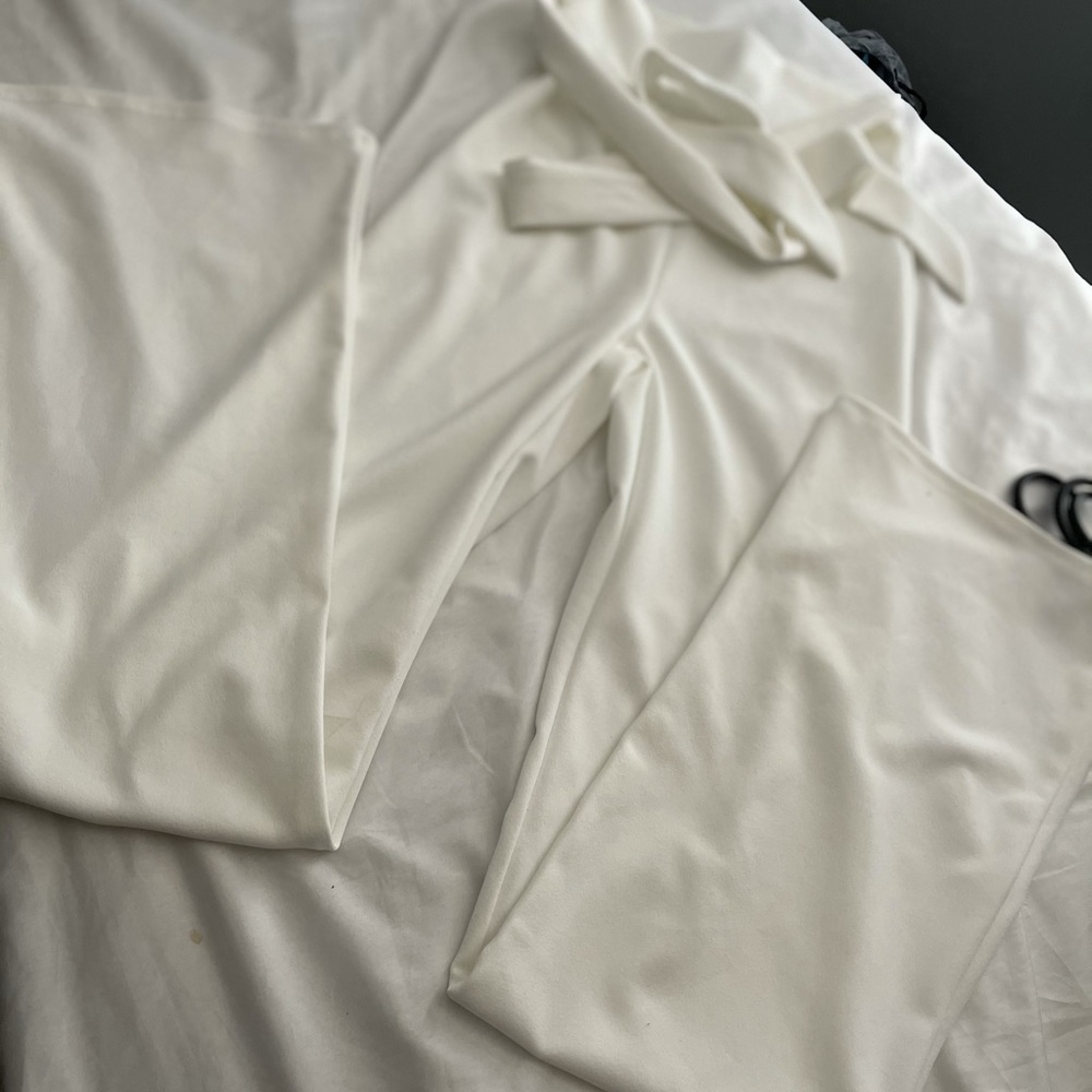 White pant